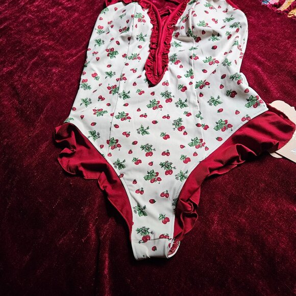 LACEMADE VIBRANT STRAWBERRY BODYSUIT NWT SIZE XL FRONT CORSET LACING. - Picture 2 of 8